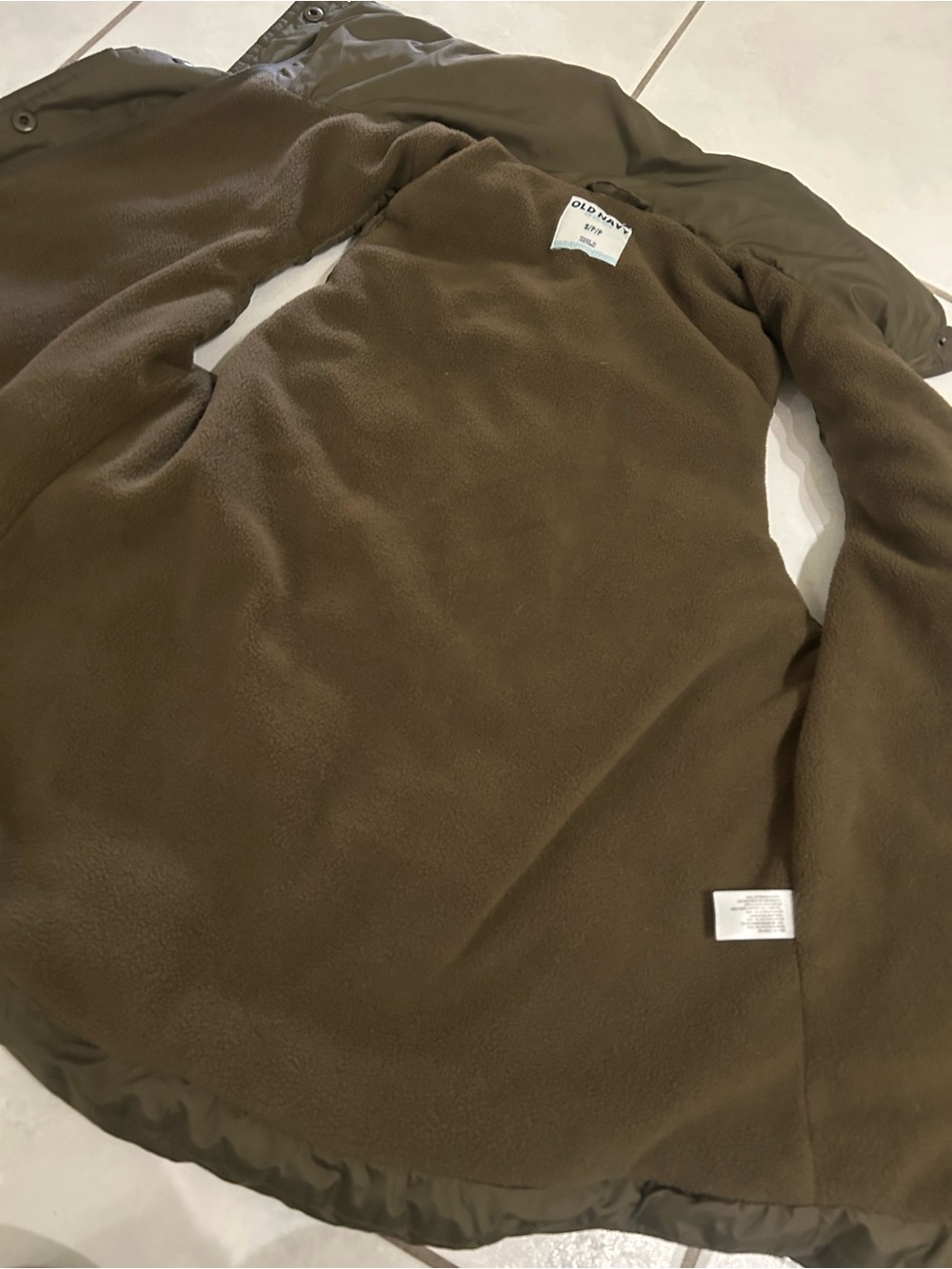 Old Navy Olive Green Quilted Puffer Vest - Picture 7 of 8